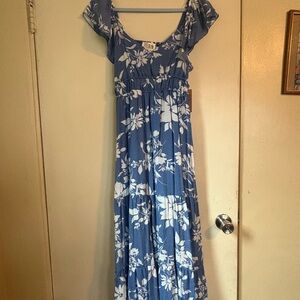 Elegant Blue Floral Maxi Dress